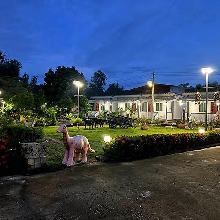 Moat View Hotel Sukhothai Ngoại thất bức ảnh