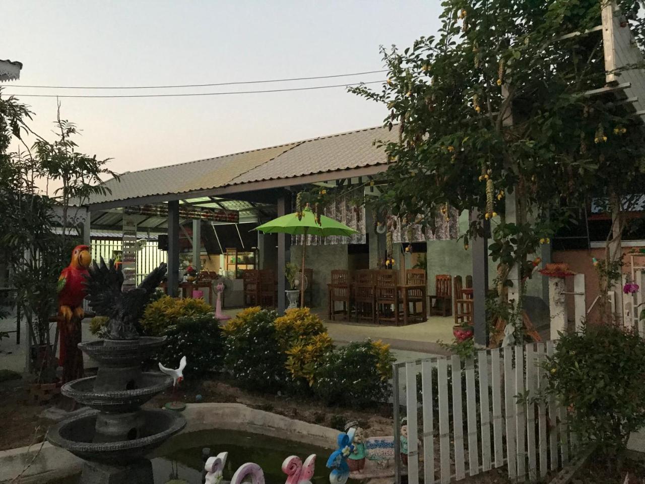Moat View Hotel Sukhothai Ngoại thất bức ảnh